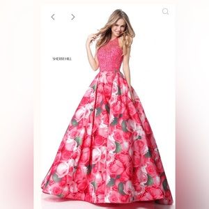 NWT Sherri Hill Pink Floral High Neck Halter Top Formal Dress Women’s Size 4